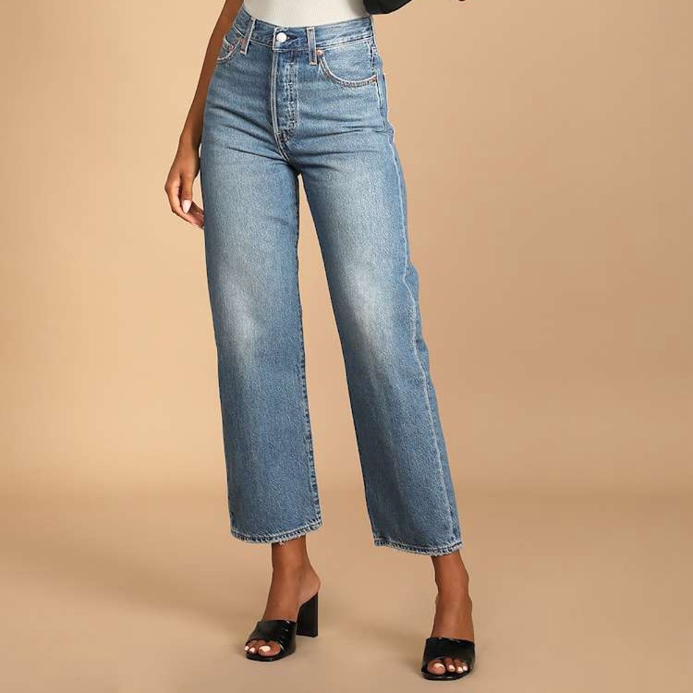 Levi’s ribcage straight jeans 23 at the ready medium wash cotton lyocell denim